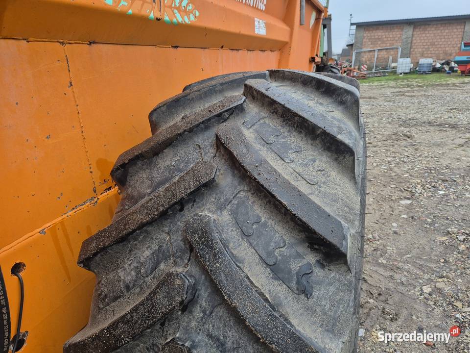 Rozrzutnik obornika Dangreville Rolland Jeantil Okrzeja