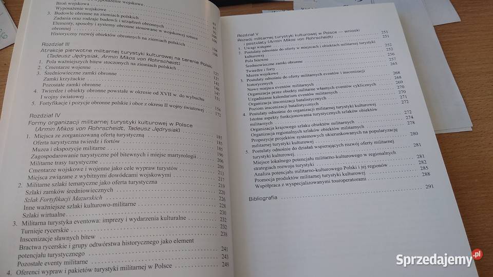 Militarna turystyka kulturowa Tadeusz Jędrysiak Książki naukowe i popularnonaukowe Gdańsk