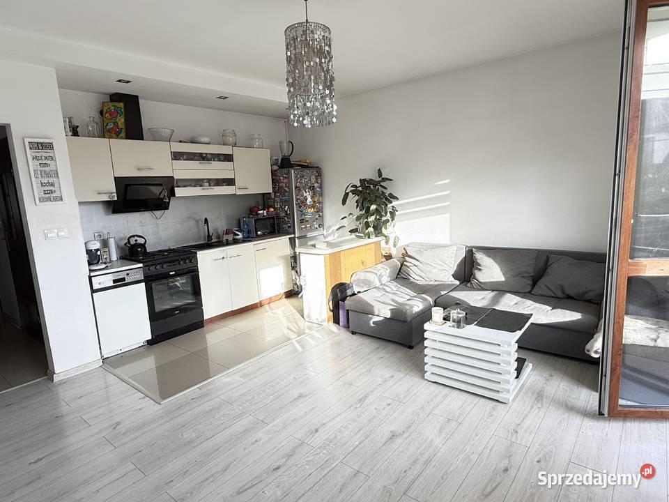 Sprzedam mieszkanie 3 pokoje balkon 60m2 Marki