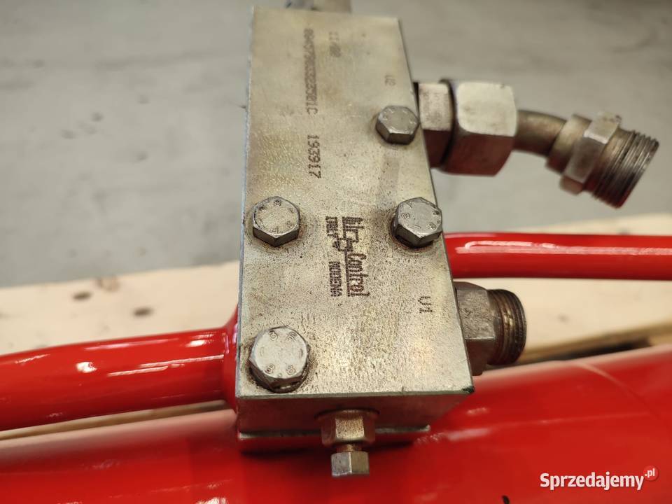Siłownik podnoszenia masztu Manitou MLT 741 sprzedam