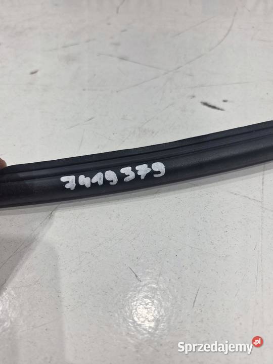 BMW G20 G21 USZCZELKA POKRYWY SILNIKA 7419379