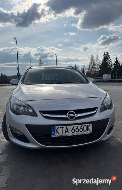 Opel Astra J 14 Turbo LPG 2015 Kombi Zabłędza