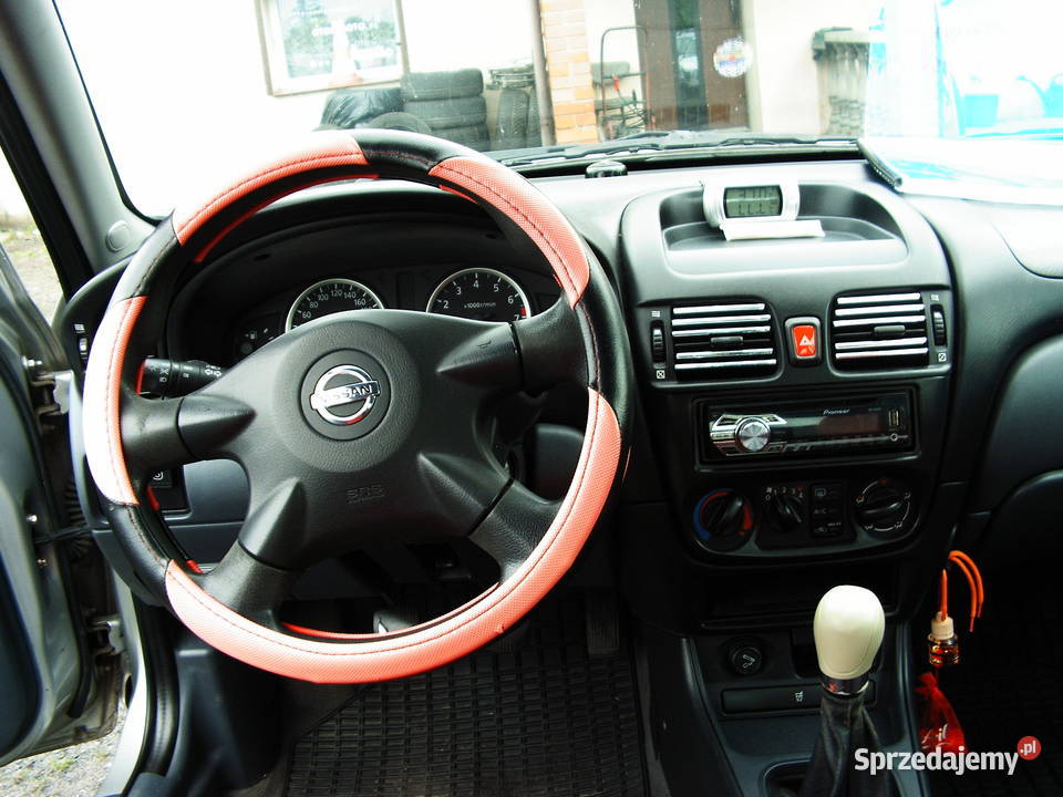 Nissan Almera 18 etylina Gaz 2004 r radio
