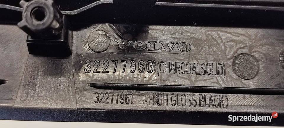 VOLVO XC40 RAMKA DEKOR WYŚWIETLACZA 32277960