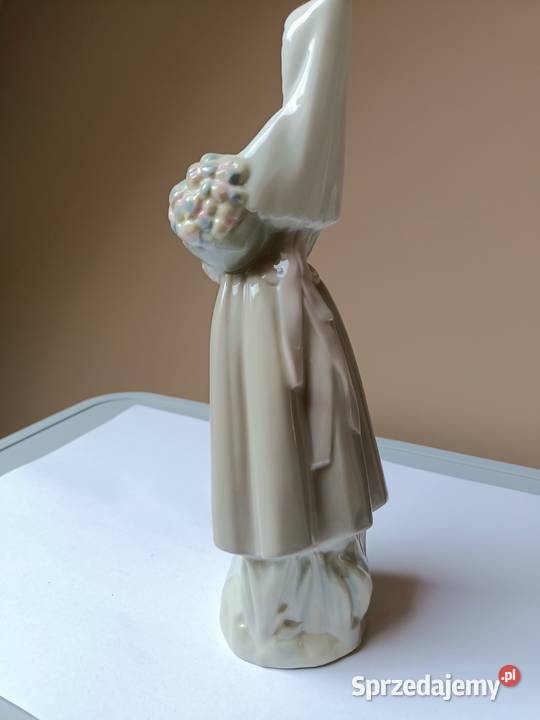 Figurka porcelanowa Espania dama z bukietem Zamość