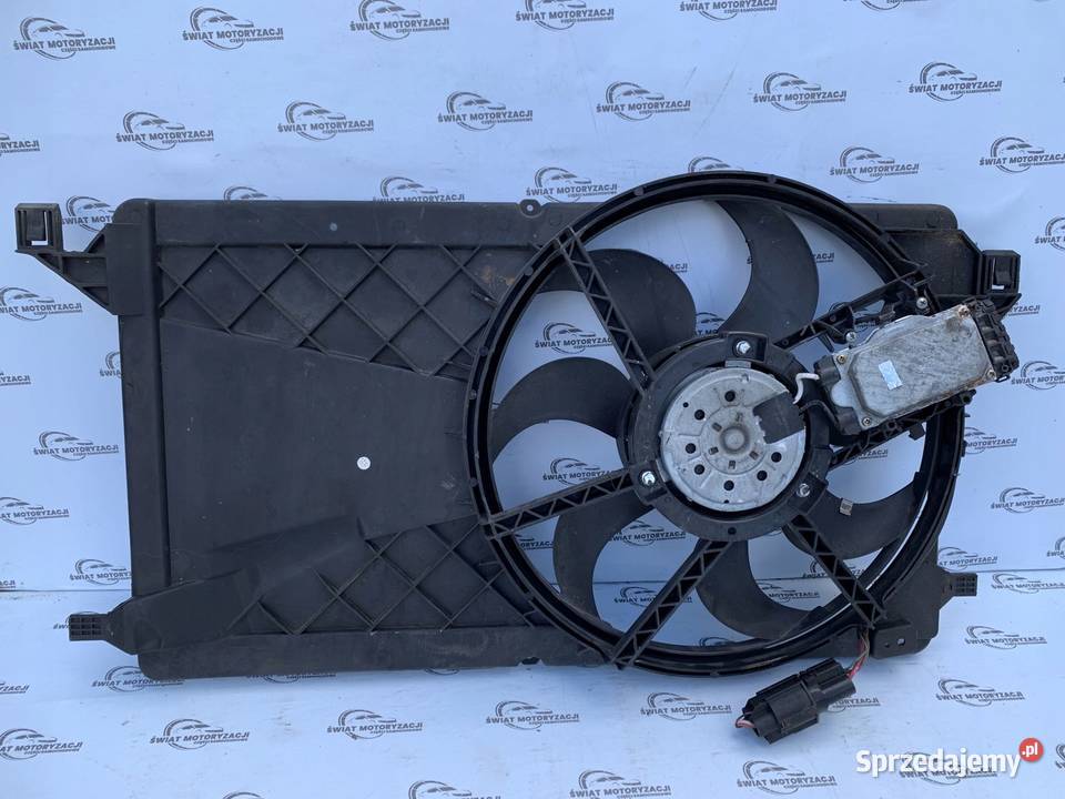 FORD FOCUS MK3 III 12r wentylator chłodnicy