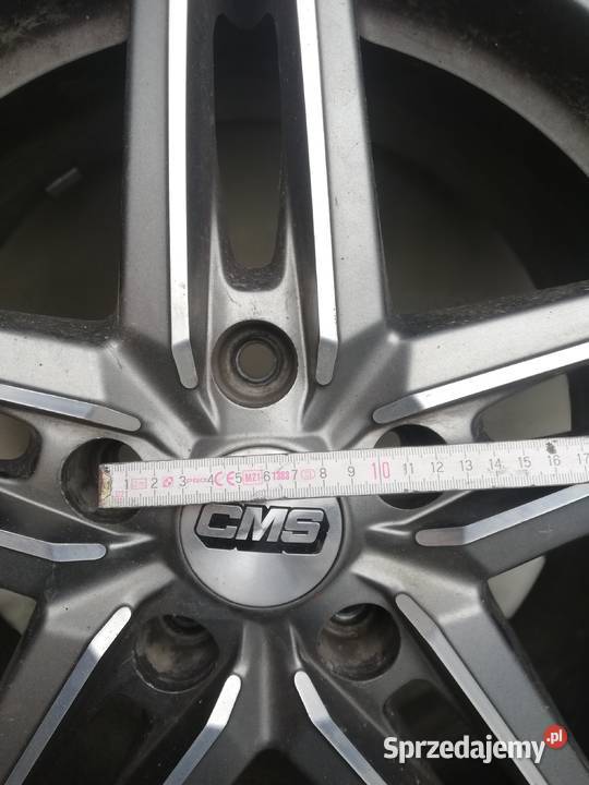 Alu felgi z oponami 225 55 r17 Średnica 17" Nowe Bystre