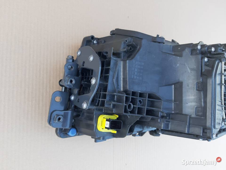SCANIA R S REFLEKTOR PRAWY LAMPA FULL LED