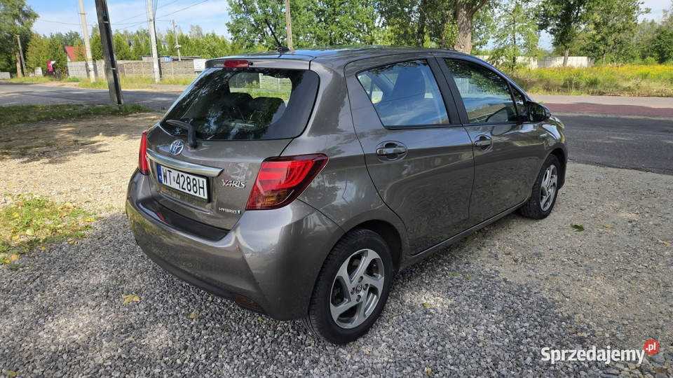 Toyota Yaris 15 HSD 100 Kamera Serwisowany lakier metallic Otwock Mały
