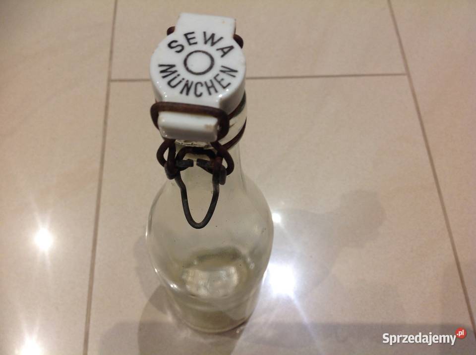 Stara Butelka Szklana z Porcelanką poj 05 L