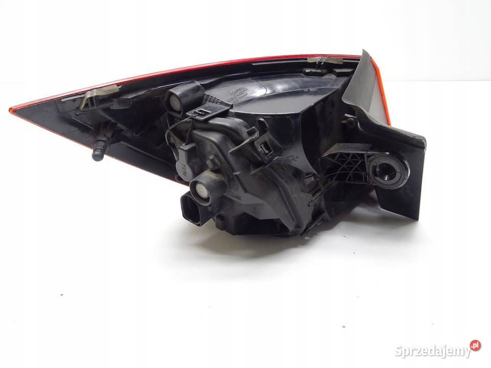 LAMPA PRAWA PRAWY TYŁ TYLNA W BŁOTNIK SEAT LEON małopolskie