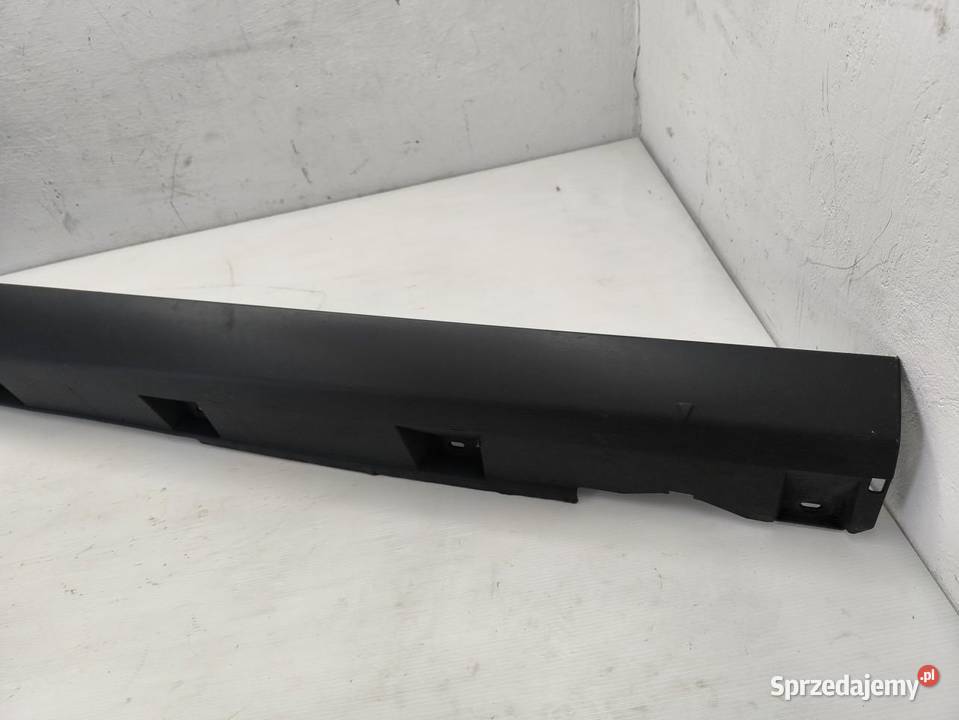 LISTWA OSŁONA PROGU PRAWA FORD FOCUS MK3 LIFT osobowe Progi