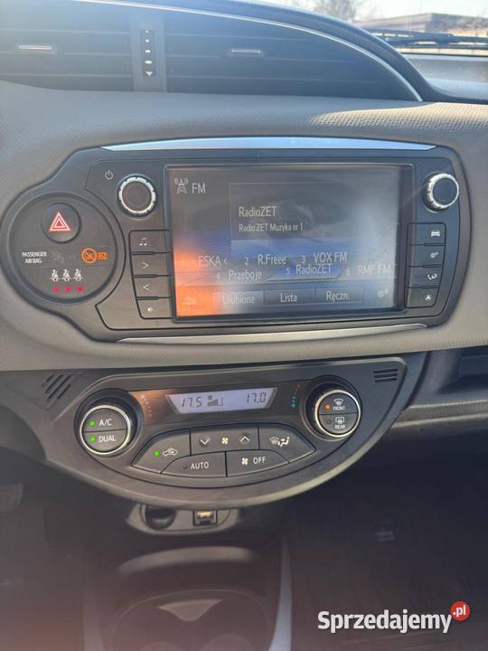 Toyota Yaris 15 Hybryda Comfort 75 2016r Nisko sprzedam