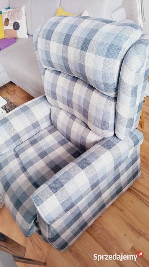 Fotel rozkładany tapicerowany w kratę dolnośląskie Jelenia Góra