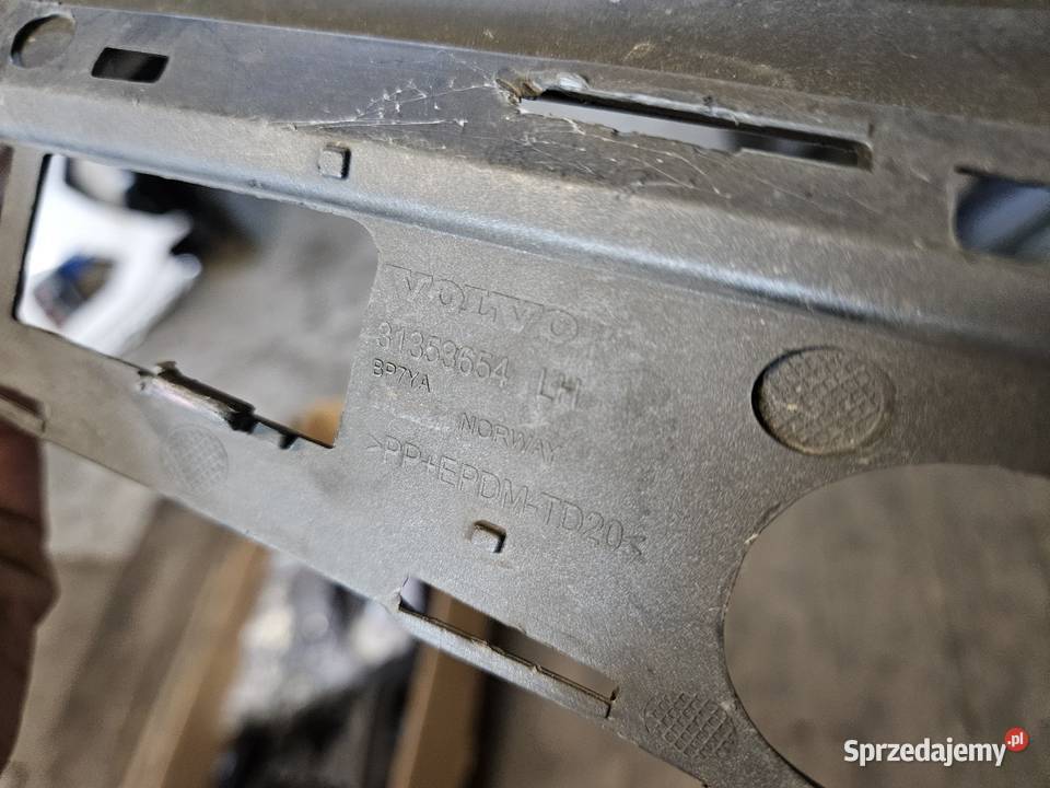 VOLVO S60 V60 II 1317 LISTWA LEWA ZDERZAKA PRZÓD wielkopolskie Międzychód