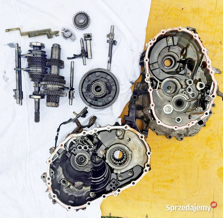 TOYOTA IQ 10 CZĘŚCI SKRZYNI BIEGÓW WIDELCE Radom