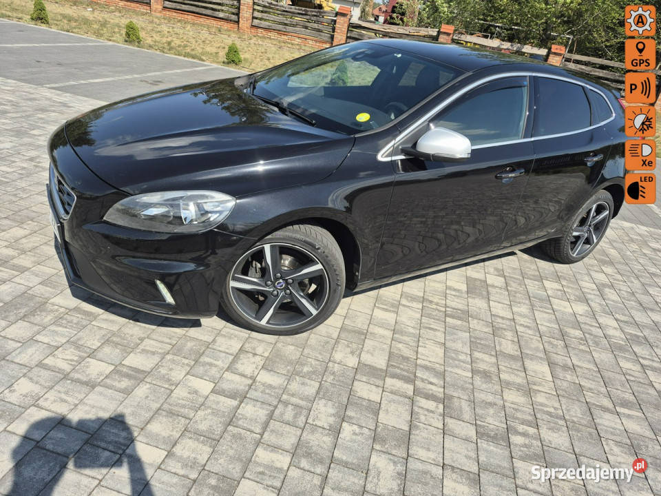 Volvo V40 20d 190 RDESIGN navi full led chromy