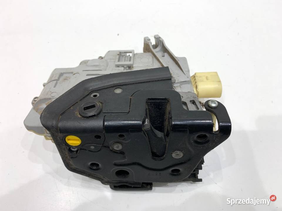 ZAMEK DRZWI LEWY TYŁ AUDI Q7 4L SUV 3C4839015A