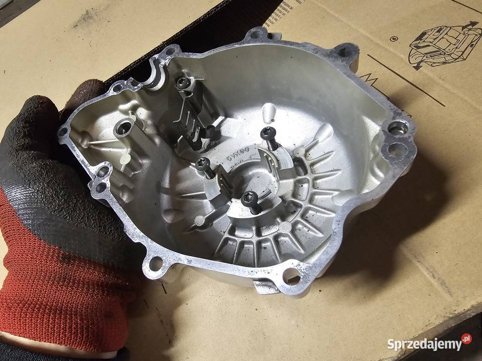 Yamaha FZ6 pokrywa dekiel osłona silnika lewa Jelenia Góra