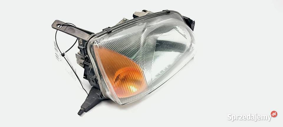 LAMPA PRAWA PRZÓD FORD FIESTA MK4 LIFT osobowe Lipno