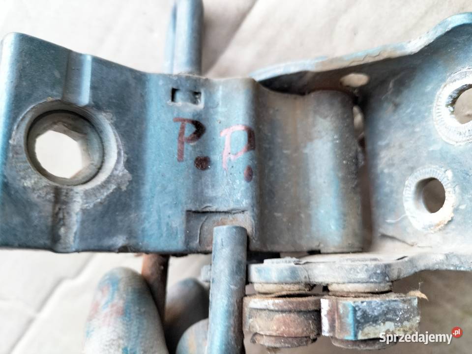 AUDI 80 B3 80B3 ZAWIAZ ZAWIASY DRZWI PRAWY PRZÓD