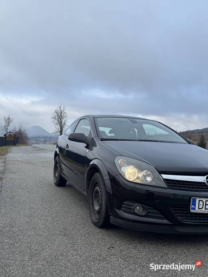 Opel astra h gtc 16 benzyna