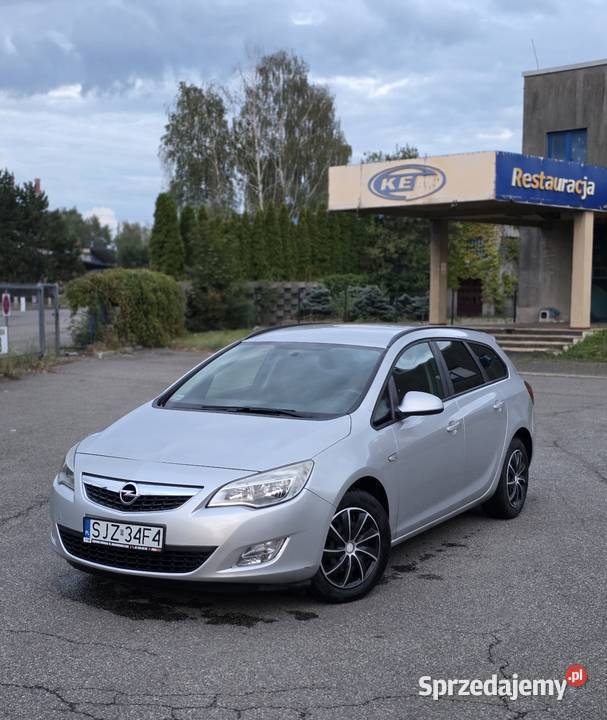 Opel Astra J 2011 Dąbrowa Górnicza