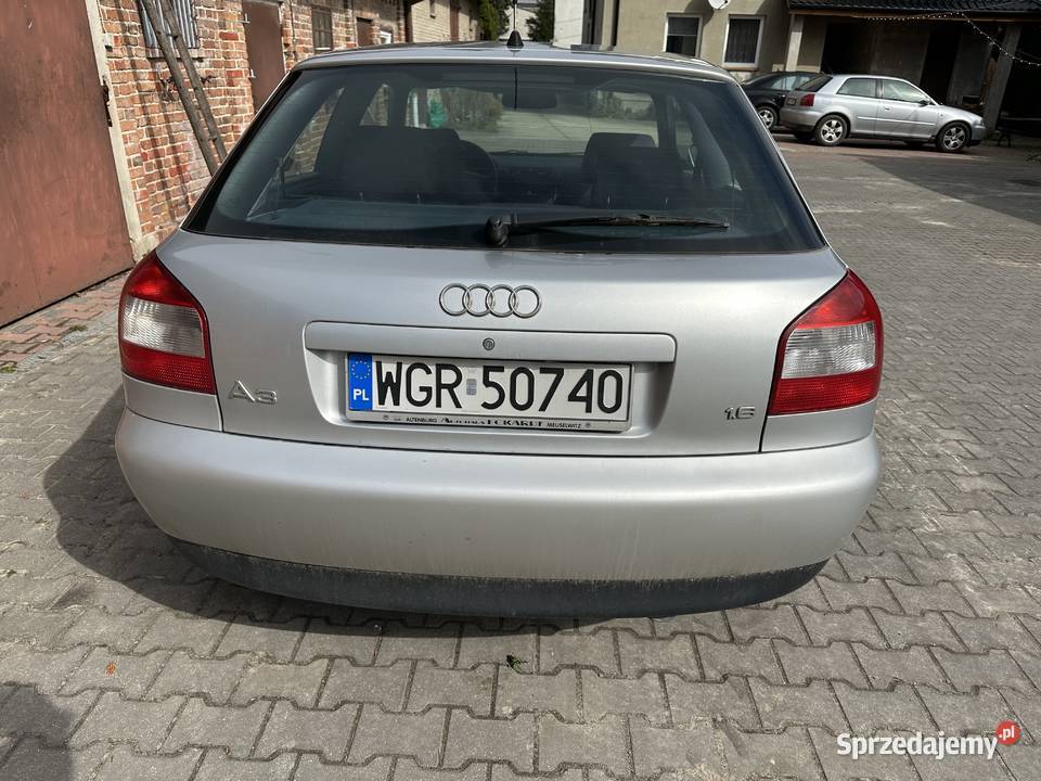 Audi A3 16 MPI niski przebieg srebrny A3