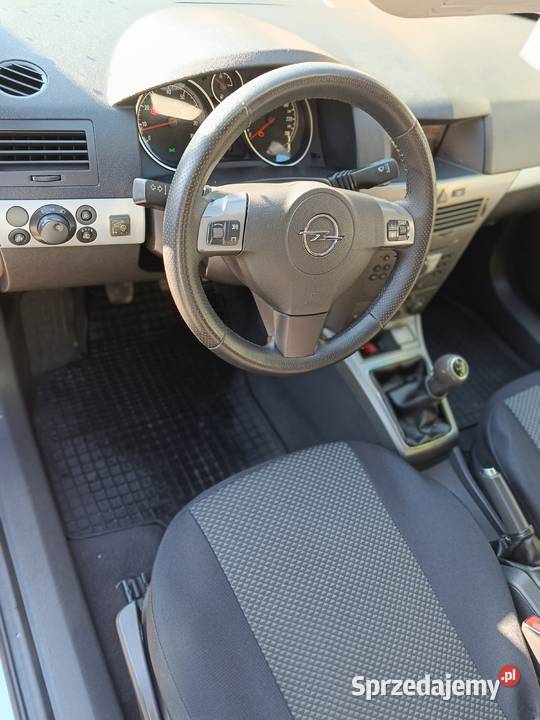 Opel Astra H 16 Lpg Rok produkcji 2005 Połaniec