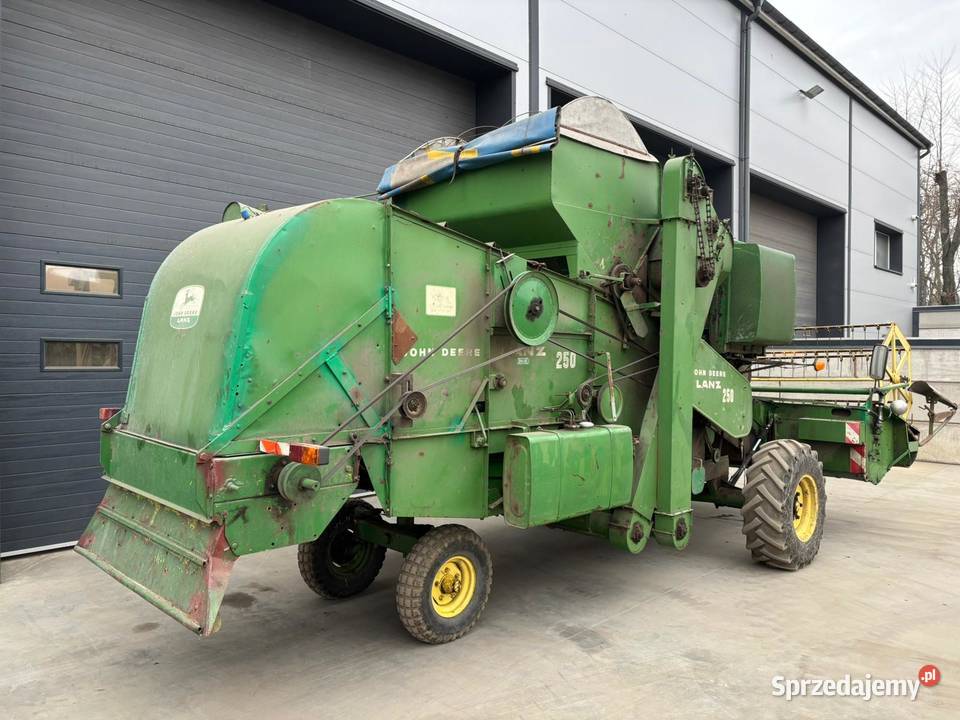 Kombajn zbożowy John Deere Lanz 250 Bronisław