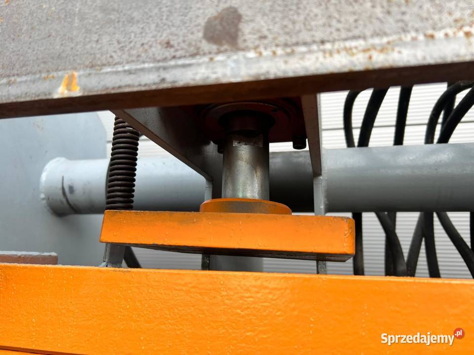 Prasa hydrauliczna pionowa FAMAD HSKG 6m Juszczyn