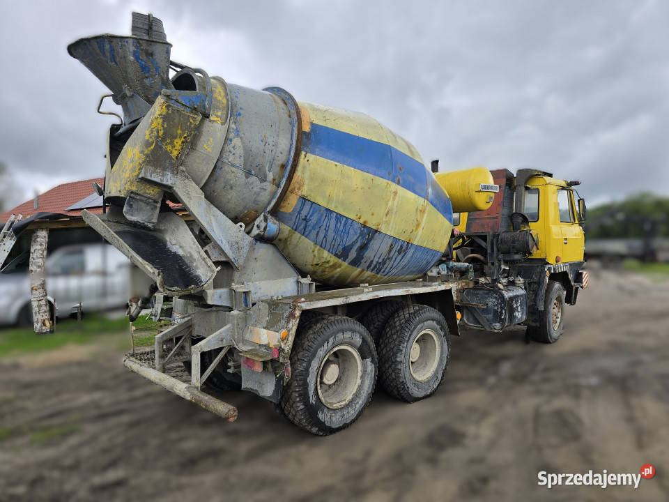 Betonomieszarka TATRA 6x6 6 m3 betoniarka Rok produkcji 1990 Betonomieszarki Szczytno