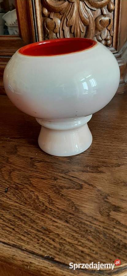 Wazonik że szkła kolorowego Świdnica