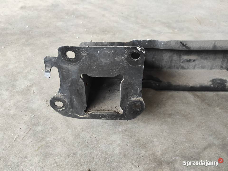 Tylna belka VW passat b8 Kombi