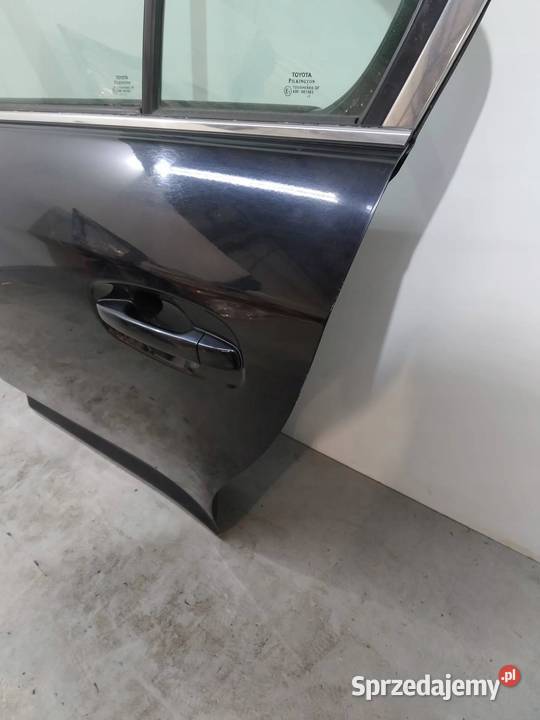 DRZWI LEWE TYŁ 209 SEDAN Toyota Avensis III 2009