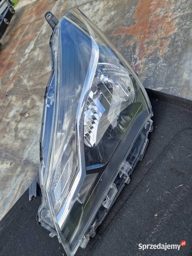 Toyota Yaris III Lift reflektor ORG EU prawe Mielec
