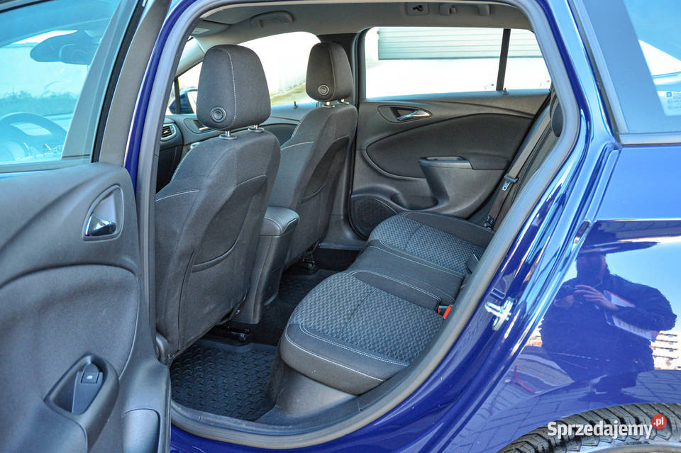 Opel Astra 16CDTI Bezwypadkowa 2017 r manualna Wrocław