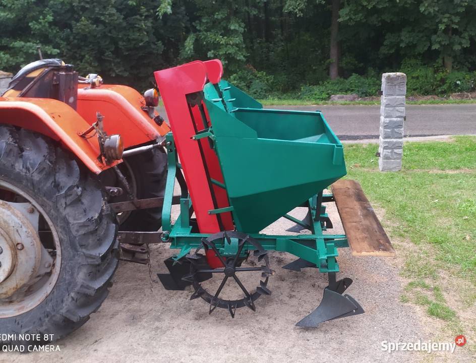 Sadzarka do ziemniaków oryginał fabryczna Maszyny rolnicze Nieczajna Dolna