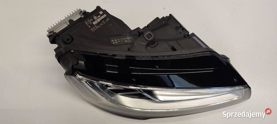 AUDI A8 D4 LAMPA PRAWY PRZÓD MATRIX 2016 Lampy przednie