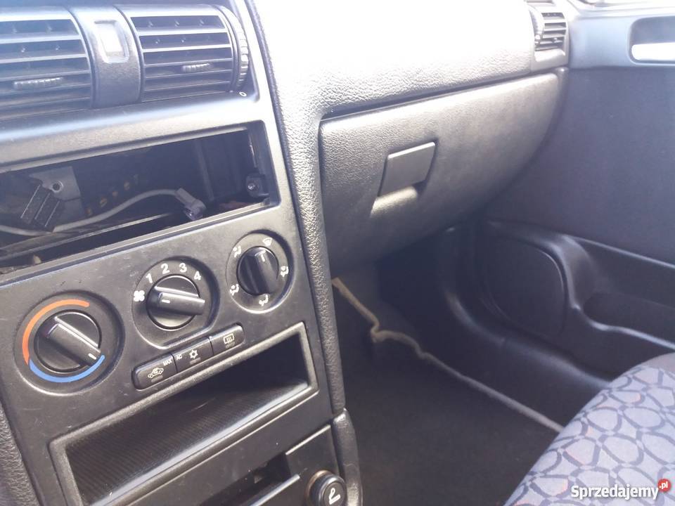 OPEL ASTRA 3 DRZWI STAN DBD Rok produkcji 1999 Toruń