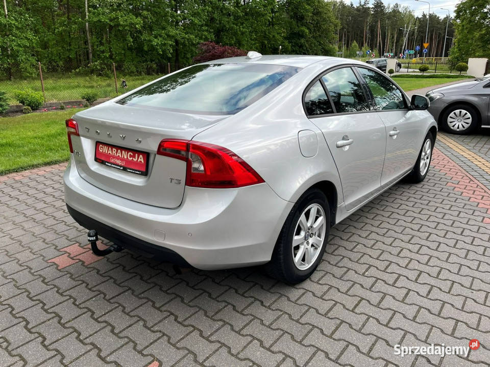 Volvo S60 16 T3 benzyna 150 Xenony Podgrzewane elektryczne lusterka Lipówki sprzedam