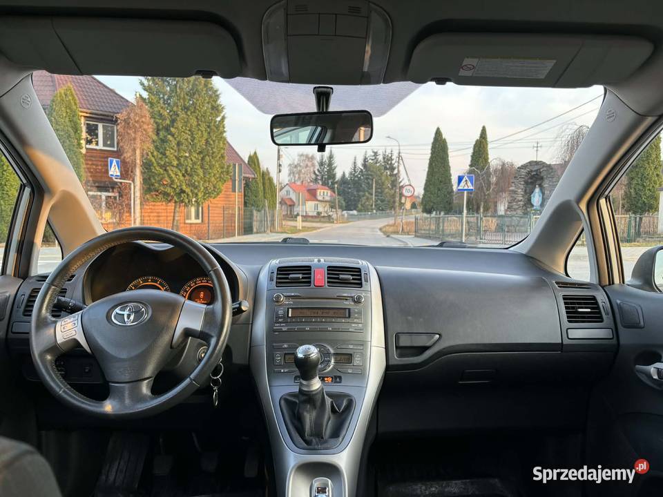 Toyota Auris 16 Salon Polska