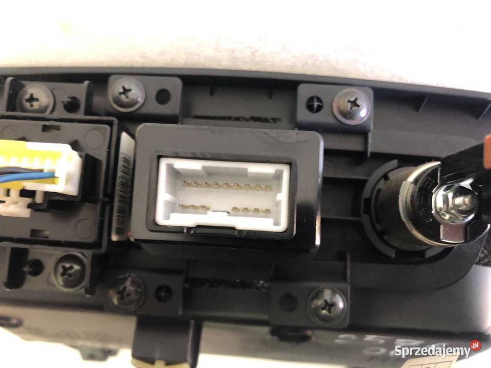 GNIAZDO ZAPALNICZKA 846313W910 KIA SPORTAGE III osobowe Zapalniczki samochodowe wielkopolskie