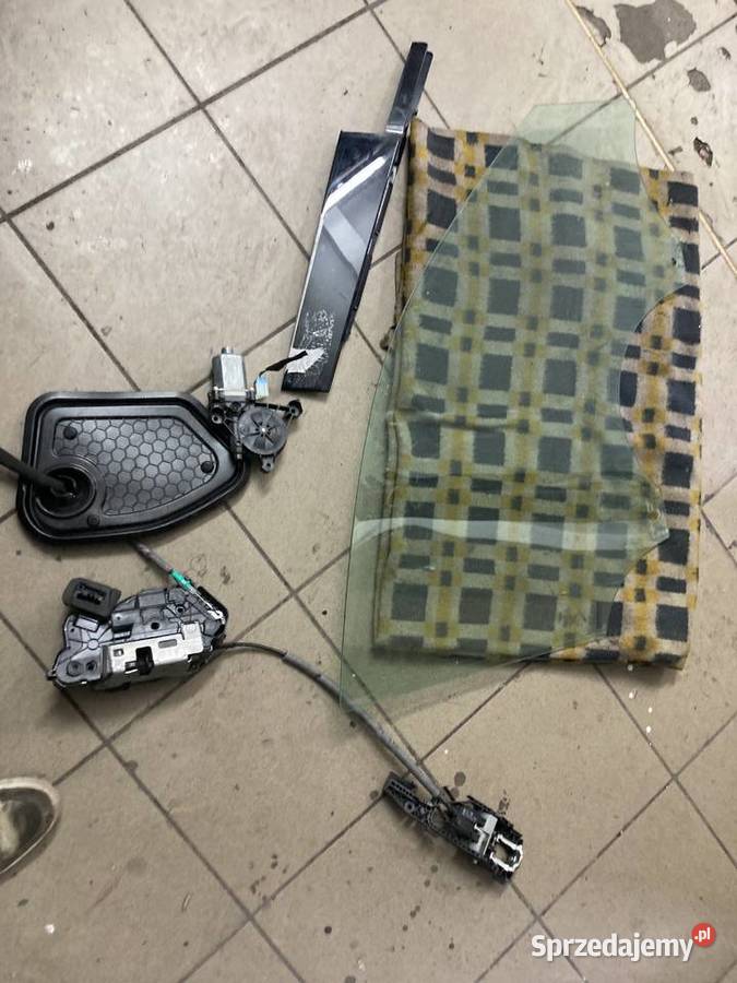 Szyba Boczne Drzwi Lewe Przednie do Audi q3 83a śląskie Chorzów