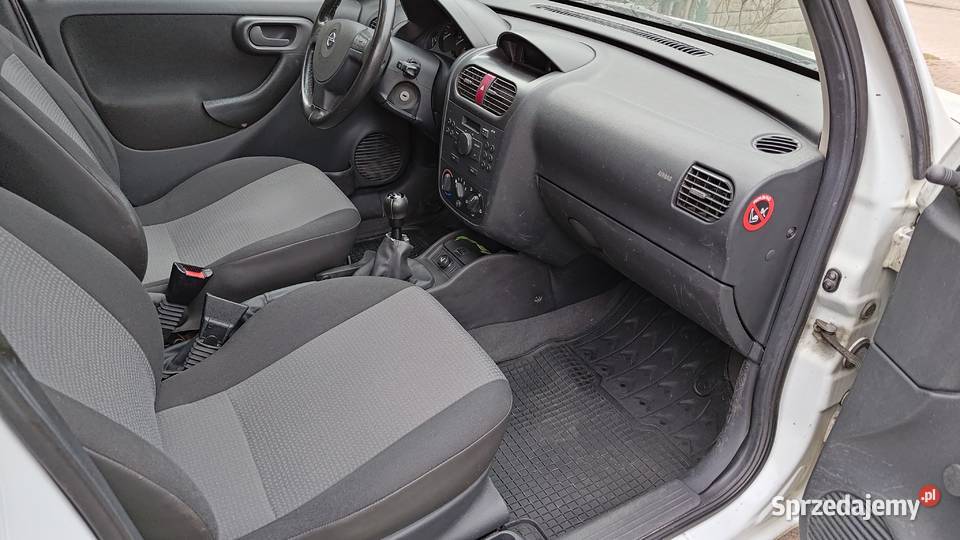 Opel Combo 14 benzyna 2009 142 000 Rok produkcji 2009 Jelcz-Laskowice