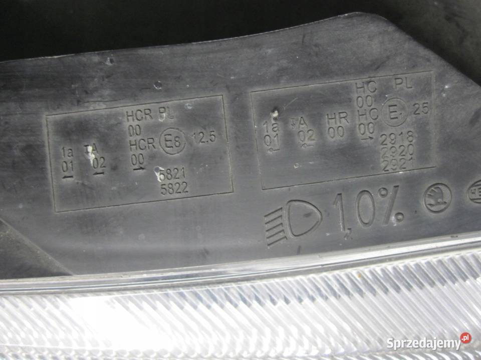 SKODA FABIA II lampa prawa przód ANGLIK osobowe
