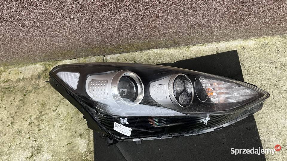 Lampa przód 92102F1010 i 92101F1010 Idealna KIA Nur