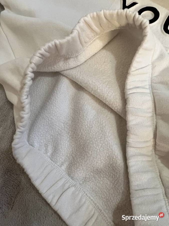 Biała bluza z kapturem i ściągaczem Young girl Jasło