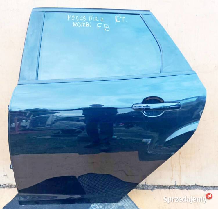 FORD FOCUS MK3 DRZWI PRAWY TYŁ KOMBI KOD FB Radom