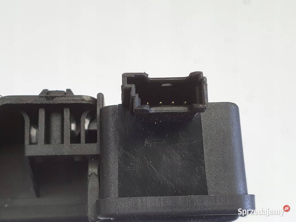 BMW E46 E90 E91 ZAMEK KLAPY BAGAŻNIKA 8196401 osobowe Zamki, wkładki i kluczyki